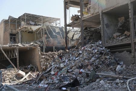 Bombardeio causa terror em Teerã, sem sinais de protestos