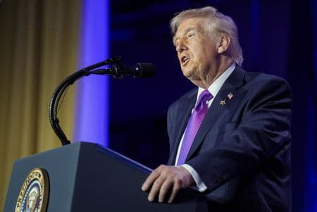 Trump ofereceu descongelar verba para túnel em NY se aeroporto e estação ferroviária fossem renomeados em sua homenagem, diz fonte