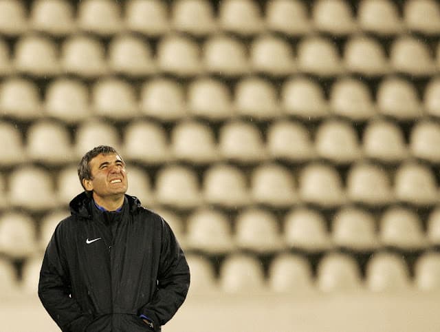 Hagi volta a comandar seleção da Romênia 25 anos depois da primeira passagem