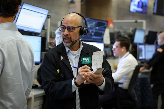 Wall St abre em baixa com incerteza sobre redução das tensões no Oriente Médio