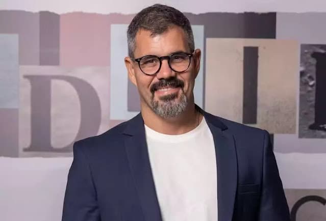 Juliano Cazarré: “Não quero ficar nessa briga de direita e esquerda, é estúpido”