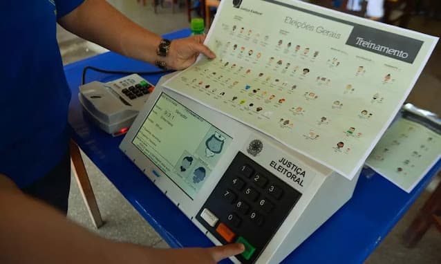 Prazo para tirar ou regularizar o título de eleitor termina nesta quarta-feira