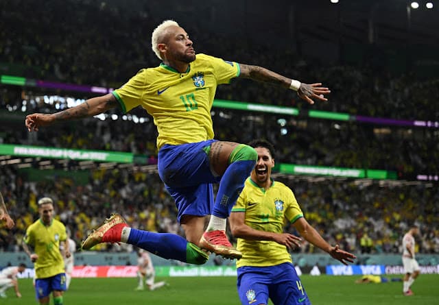 Neymar quer se despedir da Copa do Mundo, e Brasil deposita confiança em um craque lesionado