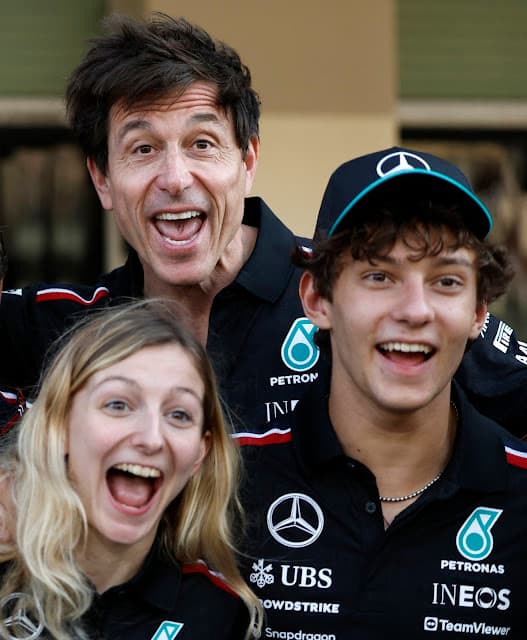 Doriane Pin torna-se primeira mulher a dirigir um carro de F1 da Mercedes