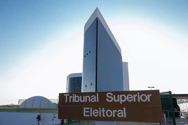 Tribunal Superior Eleitoral define ministros que vão julgar processos de presidenciáveis