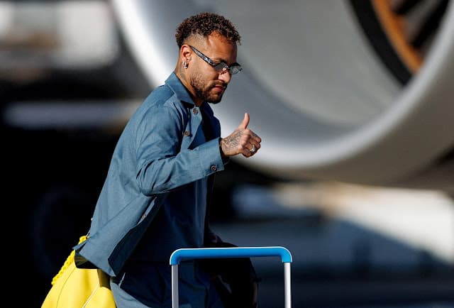 Neymar se recupera bem de lesão na panturrilha, diz CBF após exames