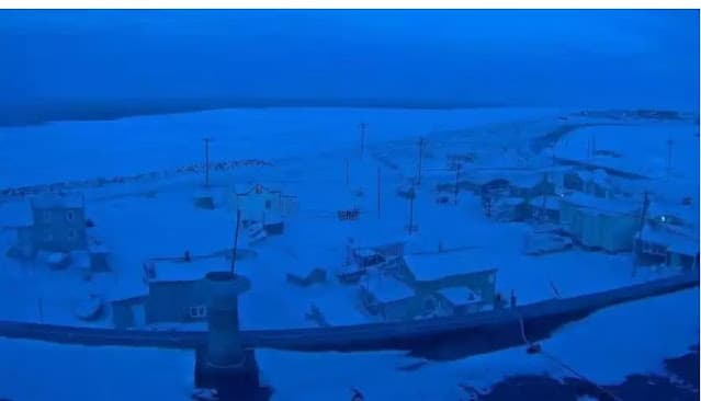 Saiba como é viver na cidade mais ao norte dos Estados Unidos, onde o Sol desaparece por 65 dias