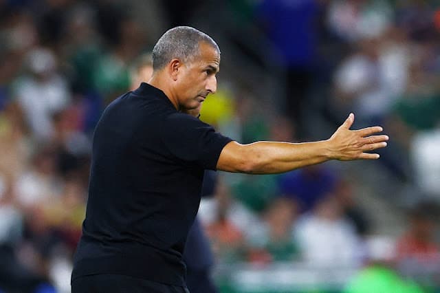 Técnico da Tunísia entra para lista de demitidos durante Copa que inclui Parreira
