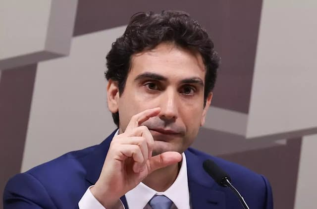 Presidente do BC diz que Lula pediu condução técnica sobre caso Master