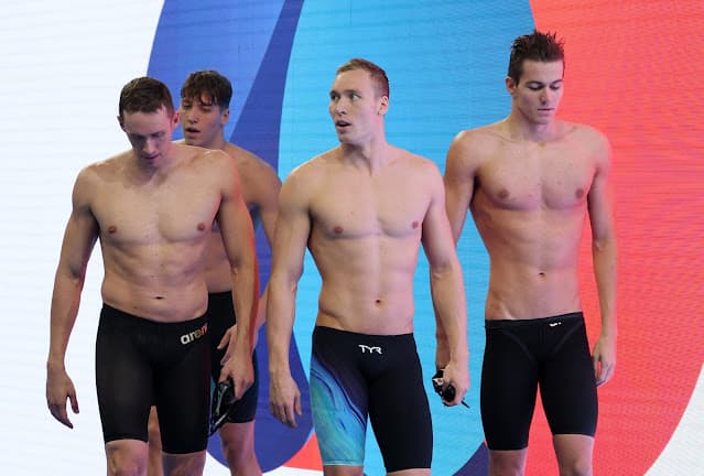 Rússia e Belarus voltarão a competir com uniformes, bandeiras e hinos na natação