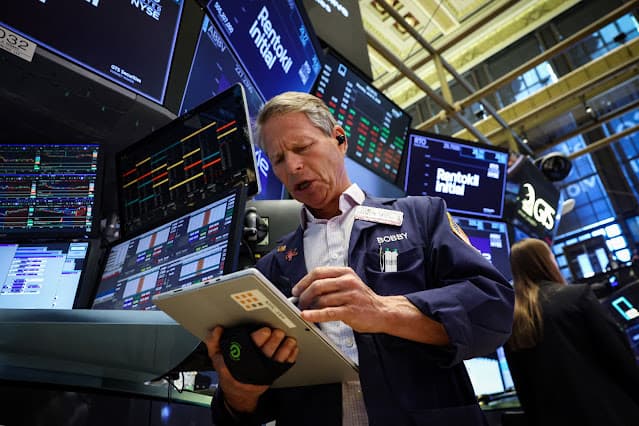 Wall Street sobe com ganhos de tecnologia e redução das tensões no Oriente Médio