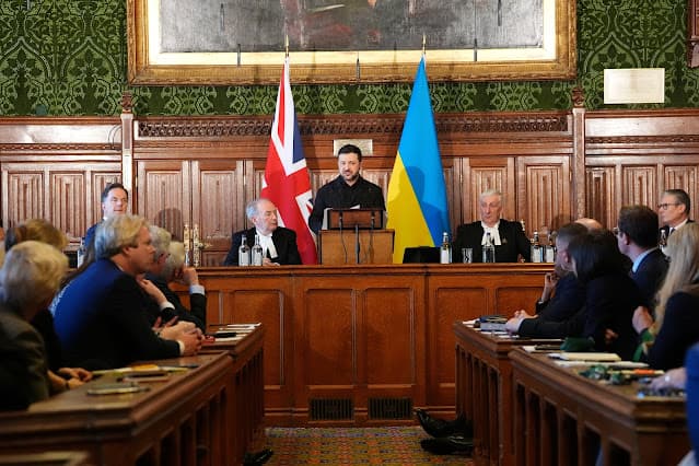 Ucrânia pode produzir 2.000 drones interceptadores por dia, diz Zelenskiy