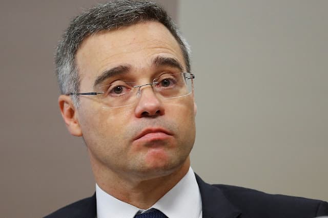 Mendonça prorroga inquérito do caso Master por 60 dias e defesa discute delação