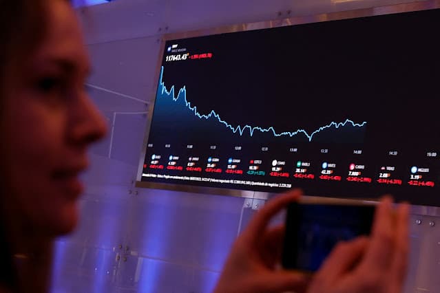 Ibovespa fecha em queda negativa por Vale e exterior desfavorável