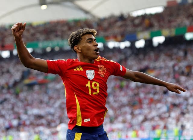 Lamine Yamal e Nico Williams devem estar disponíveis para estreia da Espanha, diz técnico