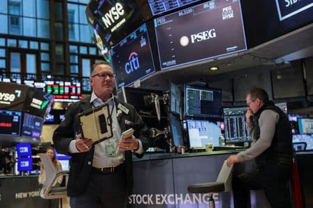 S&P 500 e Nasdaq atingem máximas de duas semanas antes de resultados da Nvidia