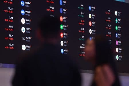 Ibovespa cai com continuidade da guerra no Irã; balanços no radar