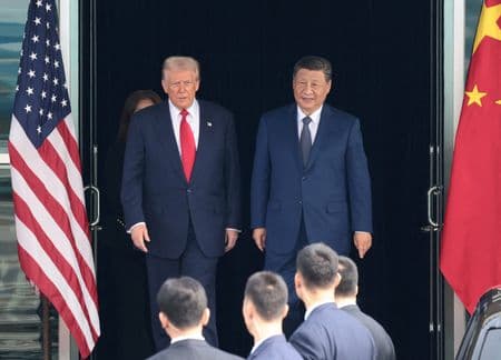 Xi e Trump conversam por telefone, diz mídia estatal chinesa