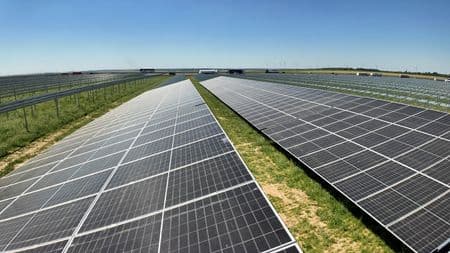 Engie avalia baterias e data center para aliviar cortes em seu maior parque solar no mundo